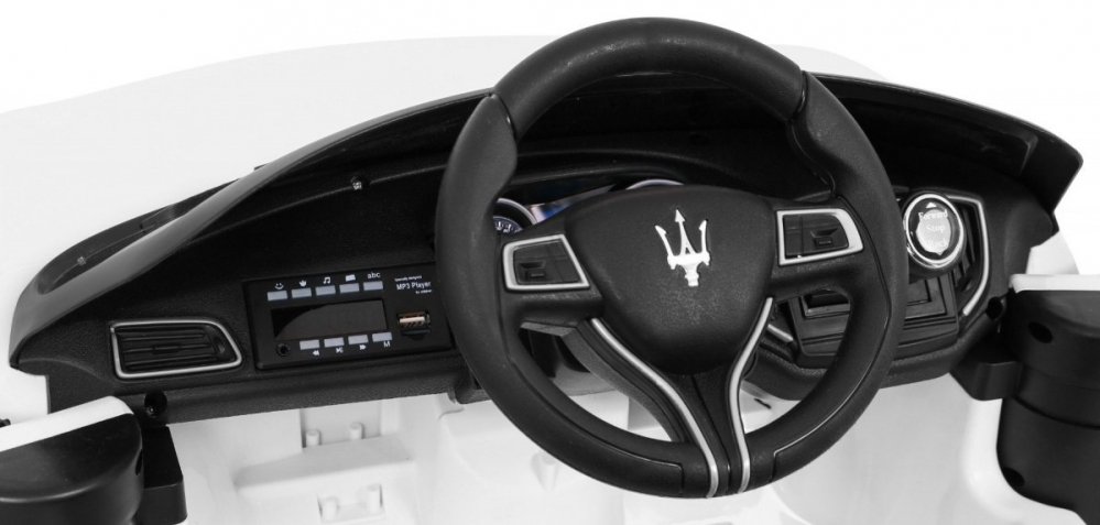 Auto's - kind%20elektrische%20auto-Maserati-Ghibli-_%5B34859%5D_1200